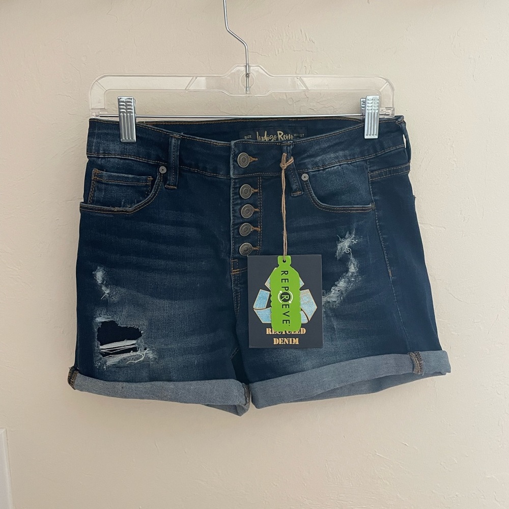 Distressed Jean Shorts (WITH TAGS)